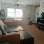 Roxy, 5 Minutes From The Beach